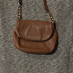 MICHAEL KORS Pebbled Leather Crossbody Bag